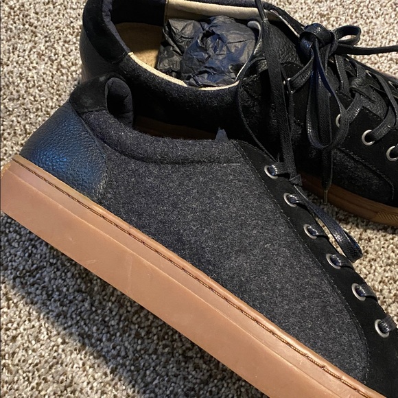 Banana Republic Mason Mixed Media Stylish Black Leather Men's Sneakers - Picture 4 of 10